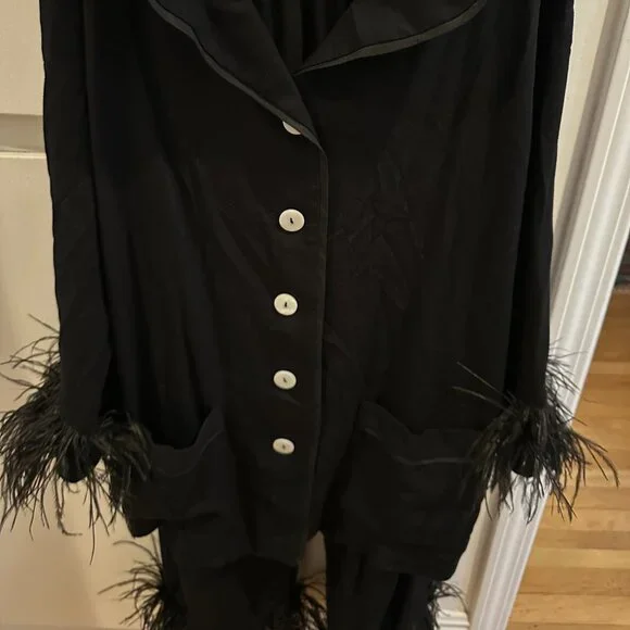 Party Pajamas Set with Detachable Feathers in Black